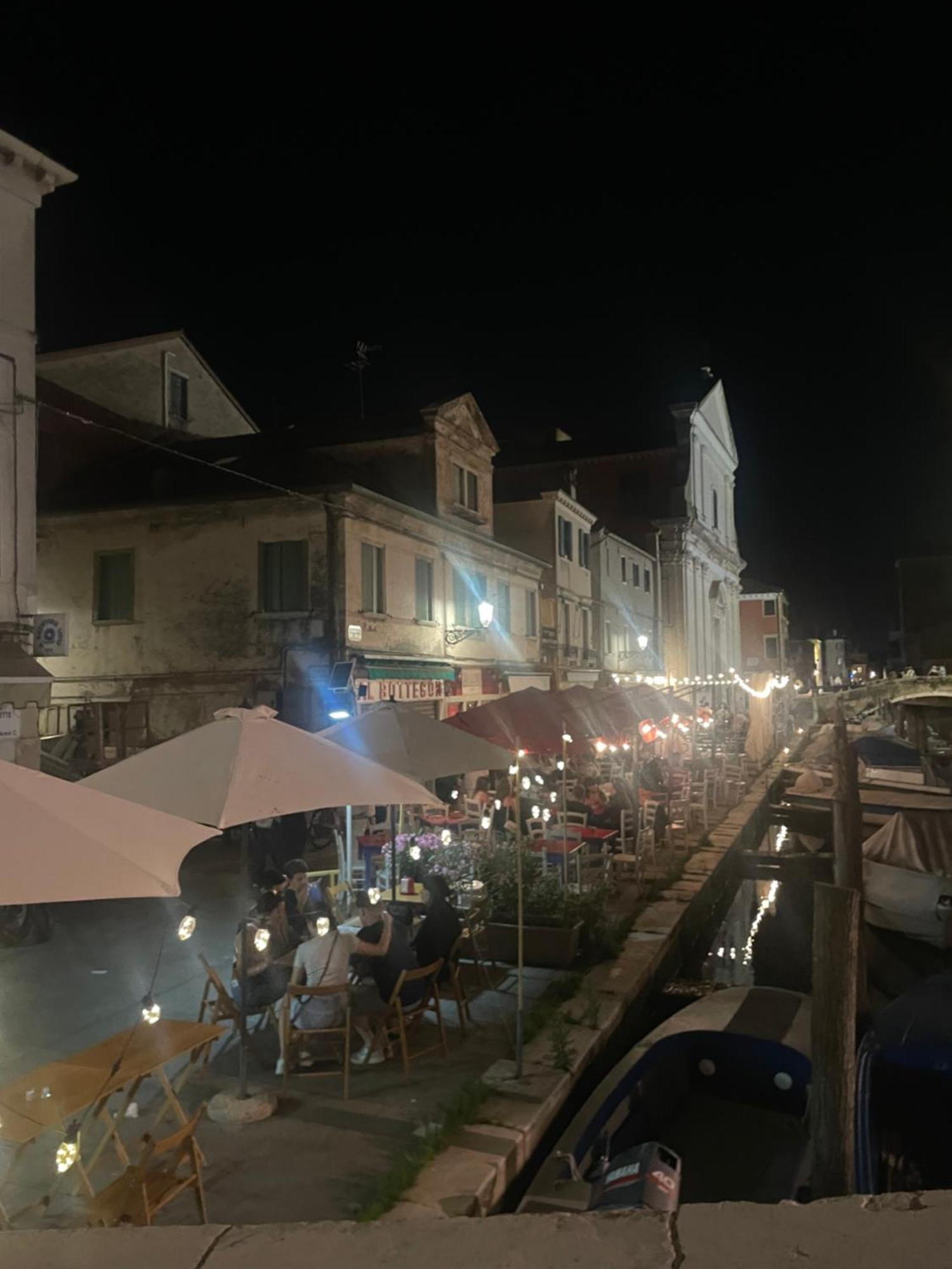Family House Di Genny E Nicola Small Suite Chioggia Exterior foto